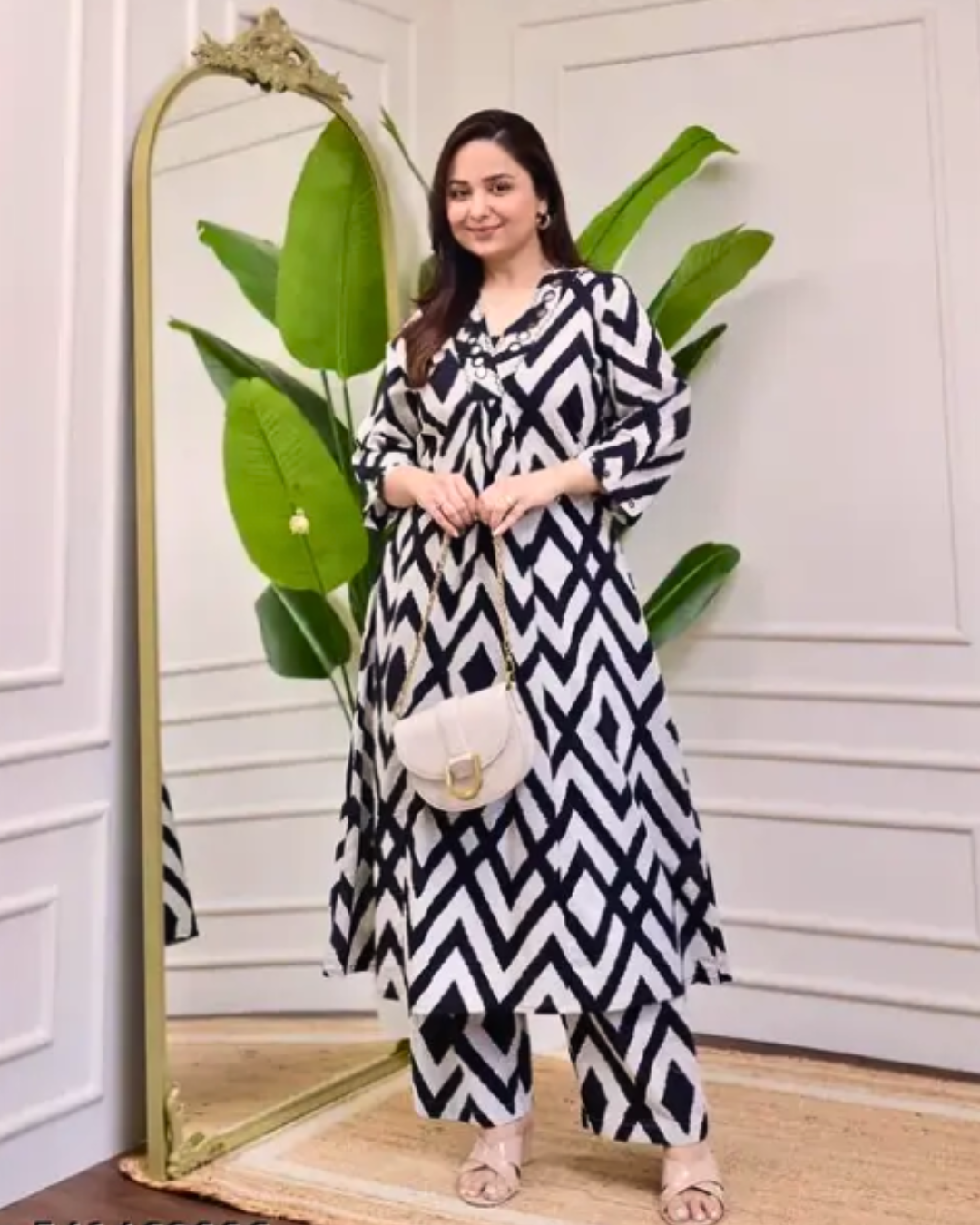 Women's Black & White Geometric Printed Rayon Co-ord Set